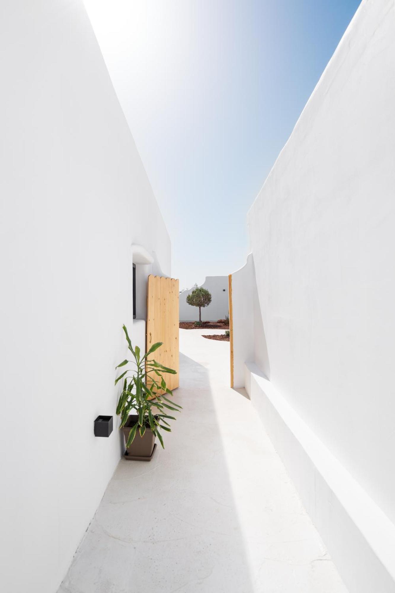 Electra Suites & Spa Perivolos  Exterior photo